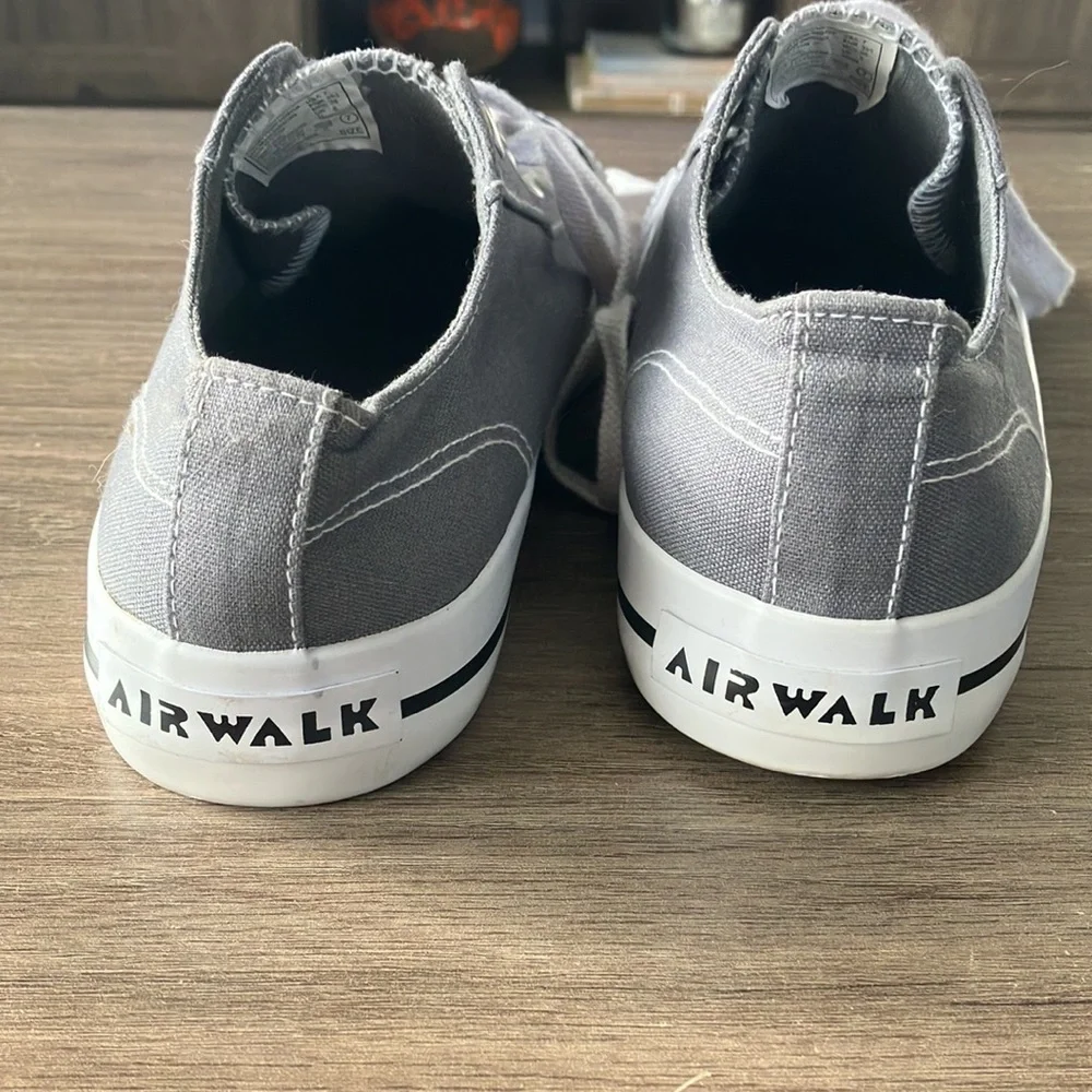 Air walk mint condition! - Picture 5 of 7